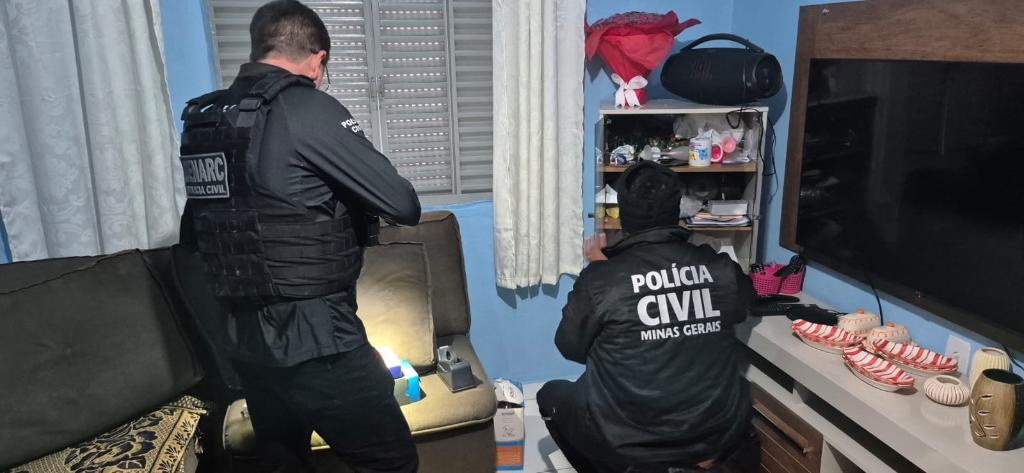Polícia de MT Desarticula Super-Rede de Fraudes Digitais em 9 Estados 5 WhatsApp Image 2025 10 21 at 05.23.53 Página Press