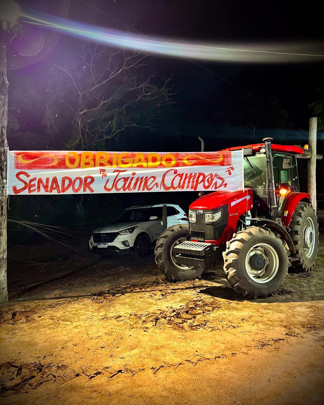 Prefeitura entrega trator e implementos agrícolas para associação rural em Araputanga 5 21667 gb 21667 42351da83436f681164cb9435366d Página Press