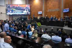 7573855ddef2b1a7cadf67e463e51e0a69cc37dcb7259 Página Press