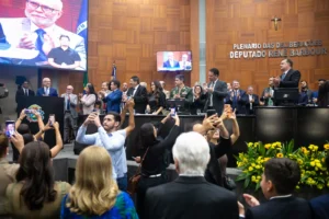 cf46b833e716031b73c887d2b80fc4b969cc389065b95 Página Press