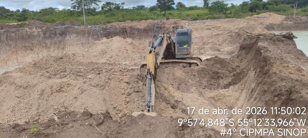 Polícia fecha garimpo ilegal, prende suspeito e apreende máquinas em área rural 3 18.04 garimpo 2 Página Press