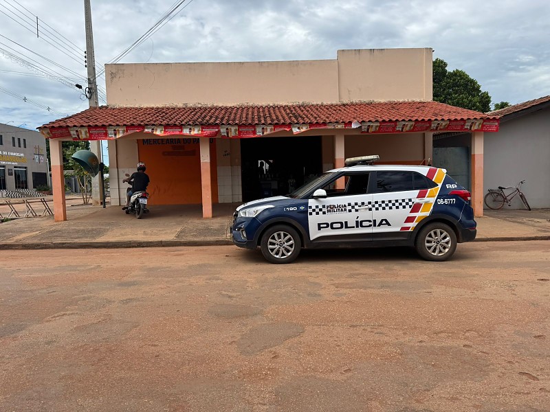 Dupla invade mercearia e tenta executar homem a tiros em Cáceres 1 359a4760fc0c6c121b01d2b29f725c42 midiajur com br Página Press