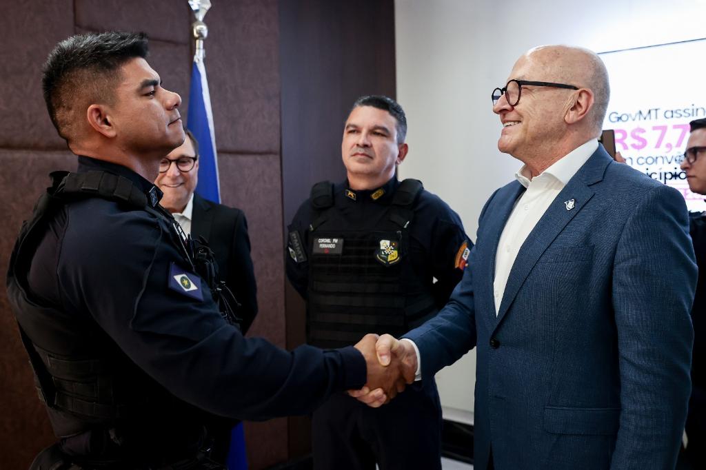 Pivetta promove dois policiais militares por ato de bravura 2 49b24bc3 15e5 4ac9 858b 787bc1160ba3 Página Press