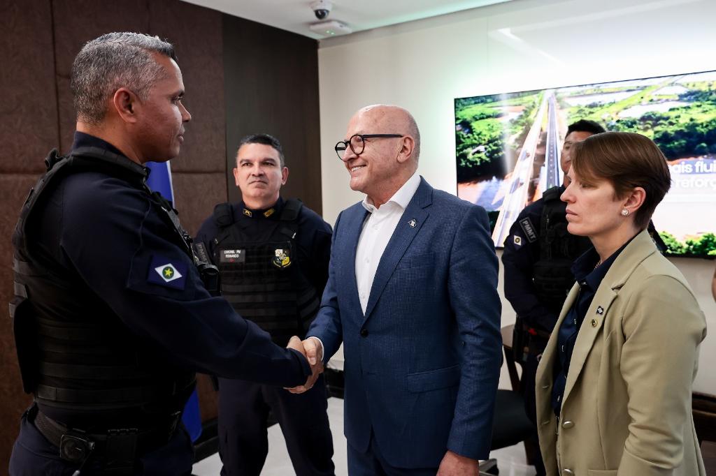 Pivetta promove dois policiais militares por ato de bravura 1 bcb6922c 4ab4 4641 a438 b65c38000651 Página Press