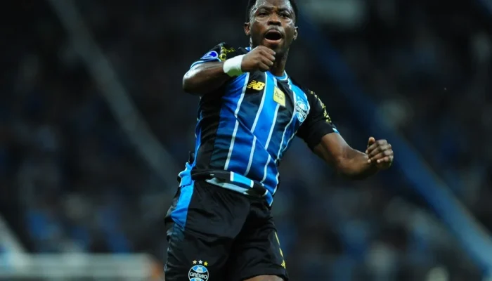 Amuzu marcou o gol da vitória nos minutos finais
Foto : Fabiano do Amaral