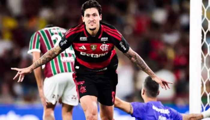 Pedro comemora gol pelo Flamengo diante do Fluminense no Maracanã
Gilvan de Souza/Flamengo