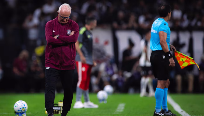 Dorival Jr. é demitido do Corinthians após péssima sequência na temporada.
Marco Galvão/Estadão